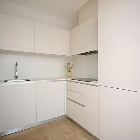 Апартаменти Moonlight By Feelfreerentals